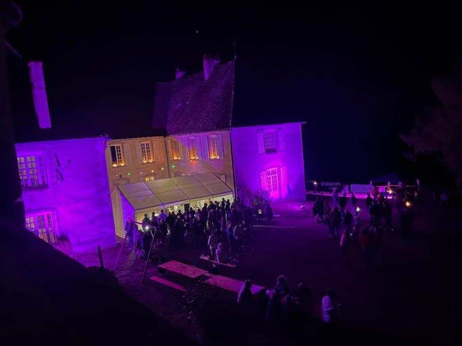 Chateau Pour Se Retrouver Larochemillay Extérieur photo